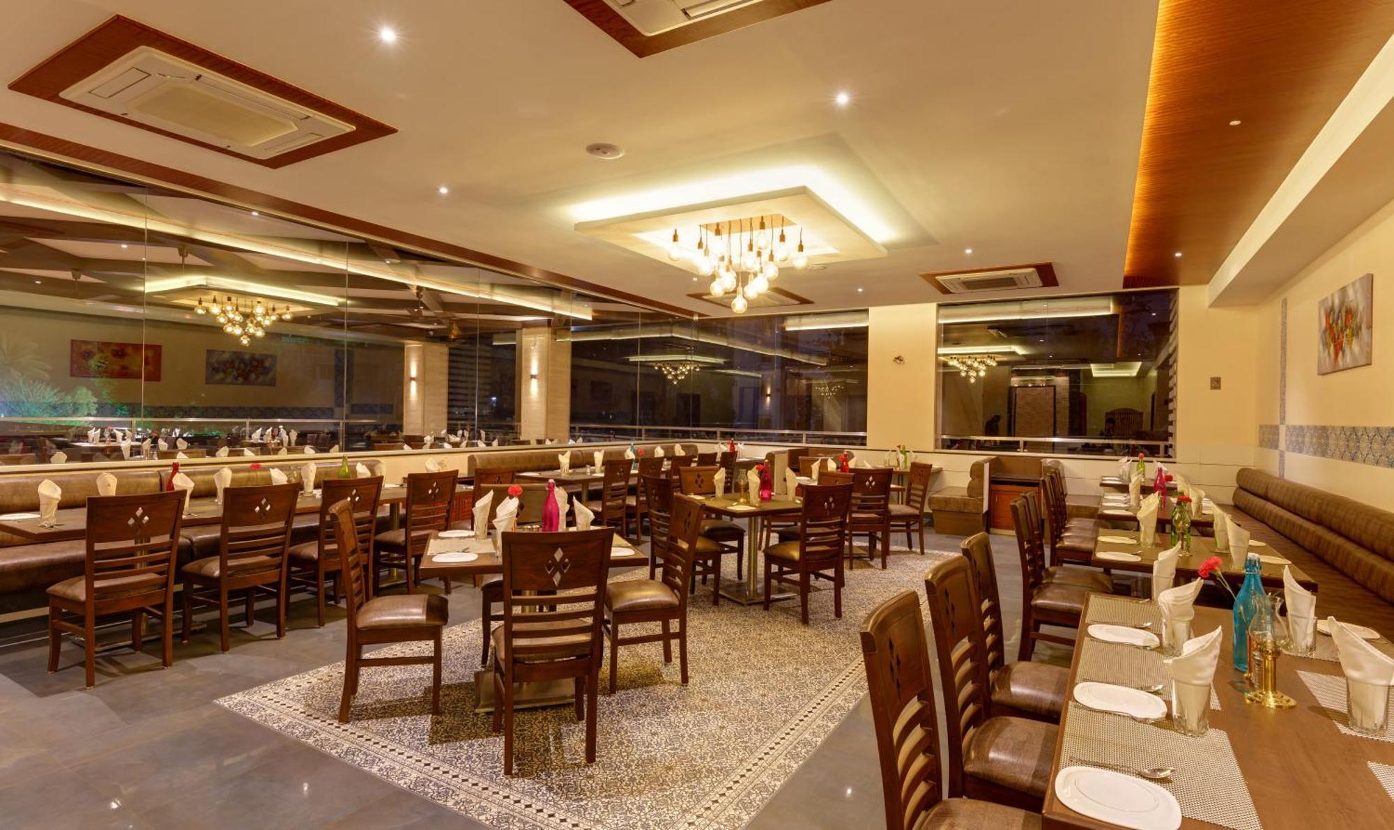 Hotel Ayodhya Kolhapur Eksteriør bilde