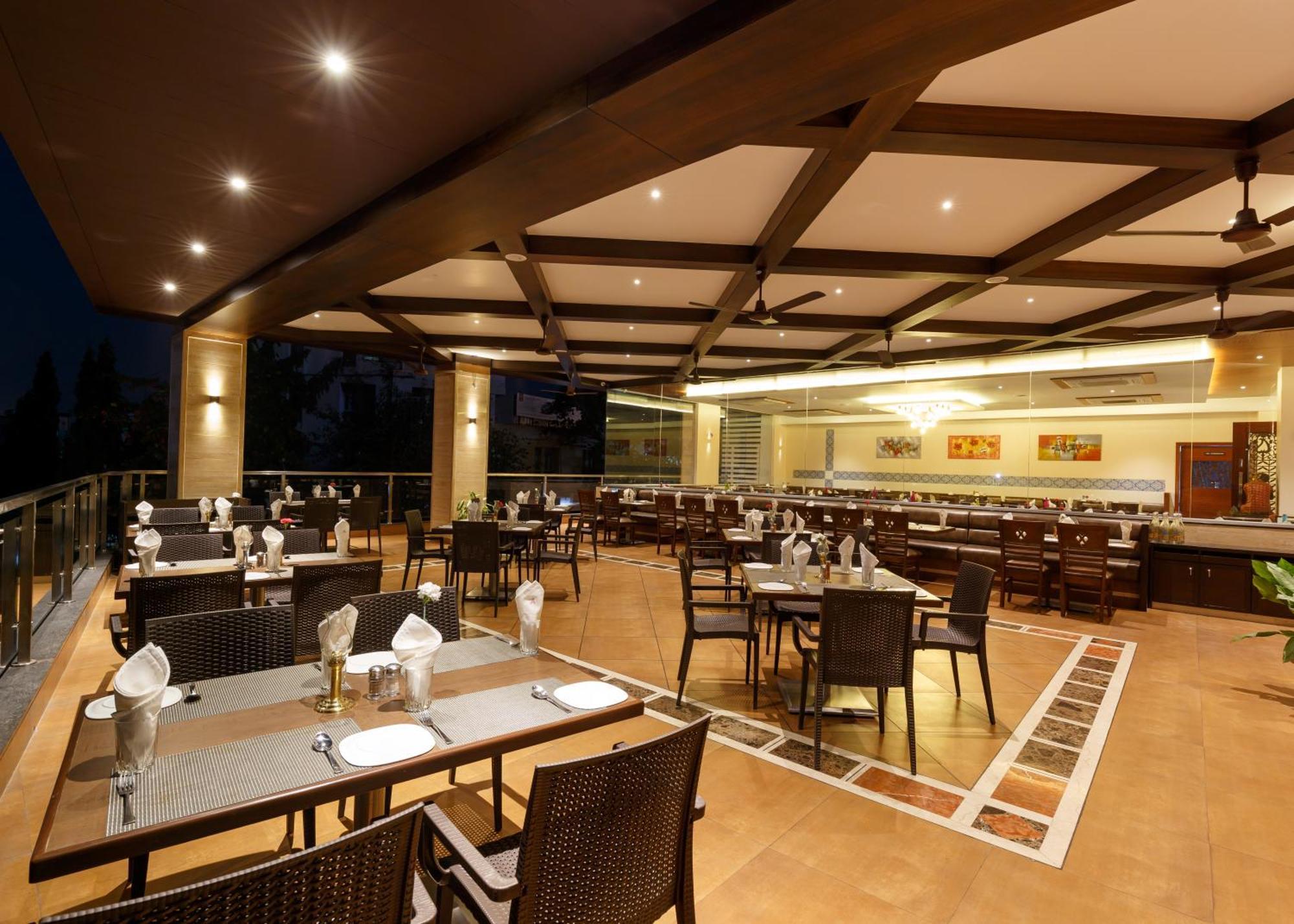 Hotel Ayodhya Kolhapur Eksteriør bilde