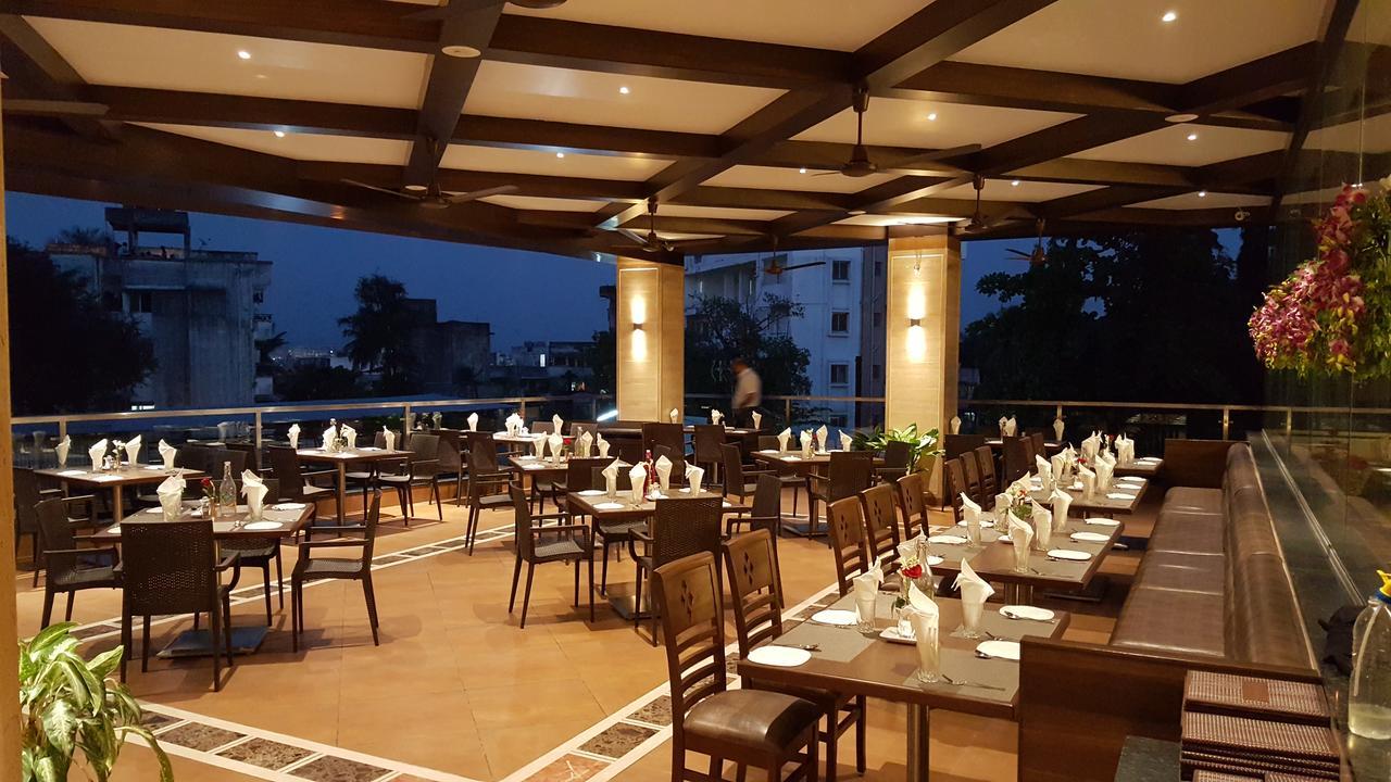 Hotel Ayodhya Kolhapur Eksteriør bilde