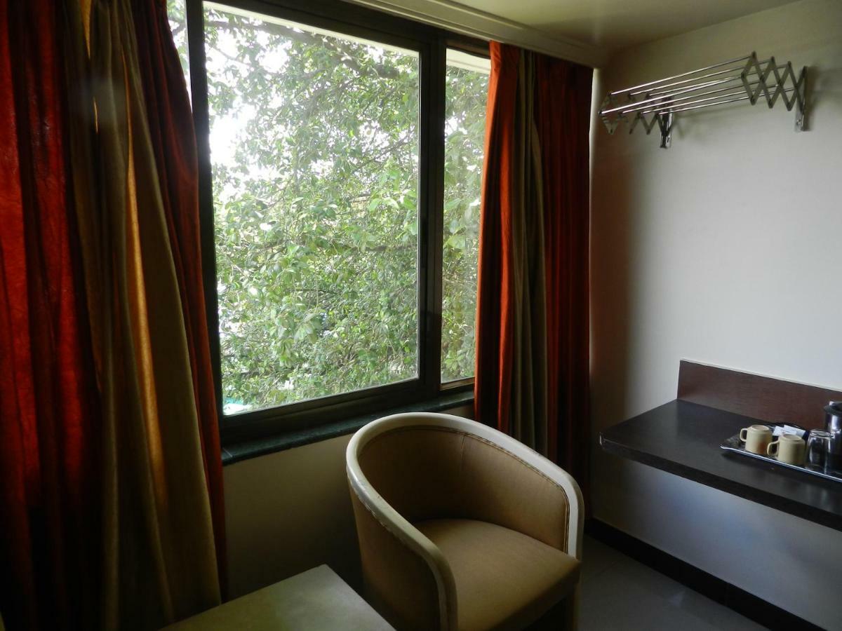 Hotel Ayodhya Kolhapur Eksteriør bilde